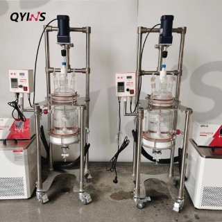 移動(dòng)式夾套全包玻璃固液分離過(guò)濾反應(yīng)釜5L